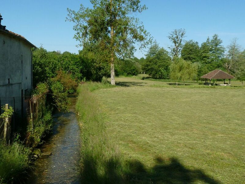 ملف:Torsac charraud2.JPG