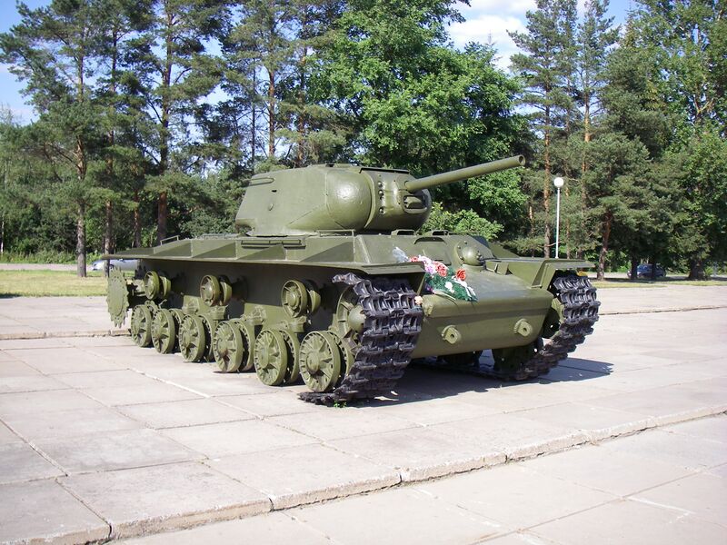 ملف:KV-1s.JPG