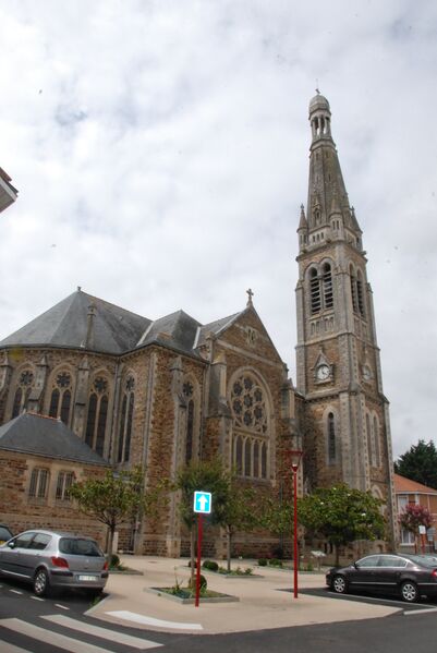 ملف:44 Saint-Hilaire-de-Chaléons Eglise.JPG
