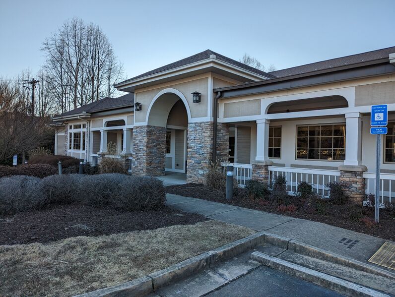 ملف:Hampton Park Library.jpg