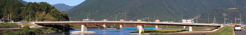 ملف:Ibigawa banner Okajima Bridge.JPG