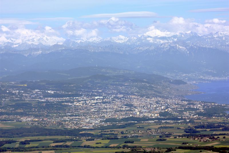 ملف:Lausanne depuis le Mont Tendre.JPG