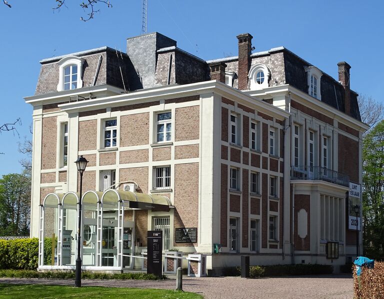 ملف:Lint Kasteel Lindenhof 09.jpg