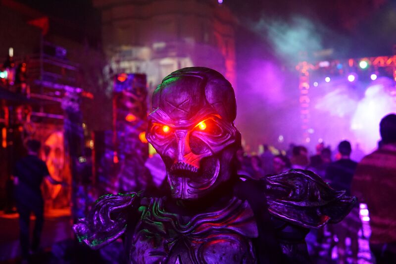 ملف:Metal Skeleton.jpg