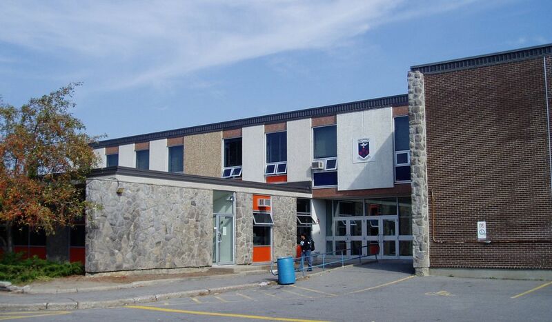 ملف:Brookfield HS.JPG