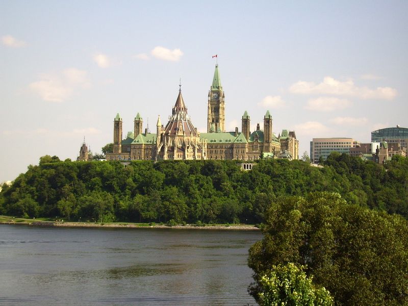ملف:Canadian parliament MAM.JPG