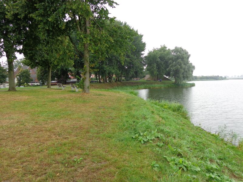 ملف:Muiden Courtine VI-VII.JPG