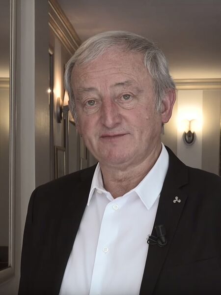 ملف:Yann Queffélec (2018).jpg