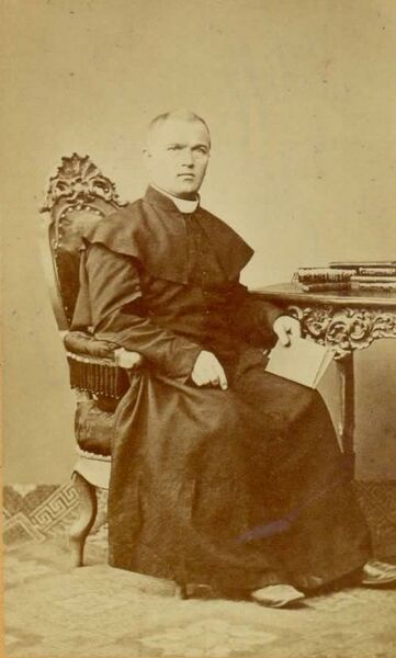 ملف:Anton Lesar.jpg