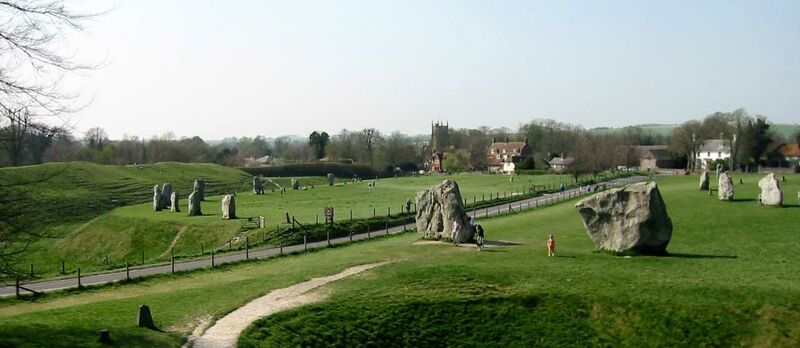 ملف:Avebury Stone Circles.jpg