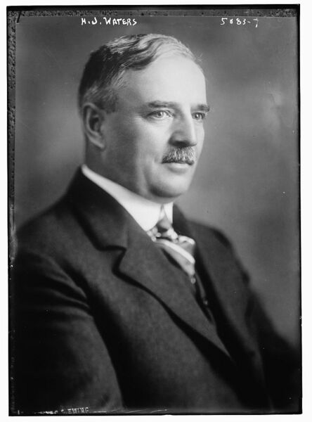 ملف:H.J. Waters LCCN2014709952.jpg