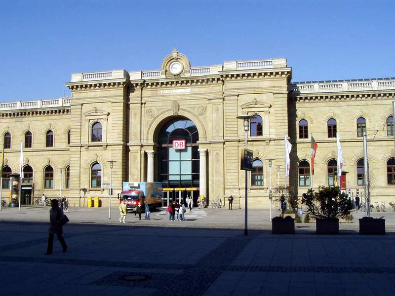 ملف:Magdeburger Bahnhof.jpg