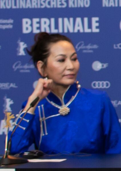 ملف:Ai Liya, 2019 (cropped).jpg