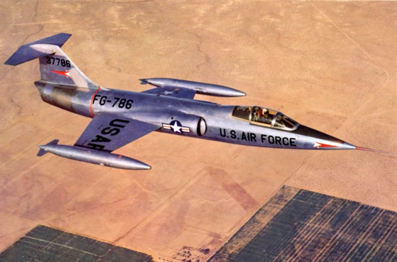 ملف:Lockheed XF-104.jpg