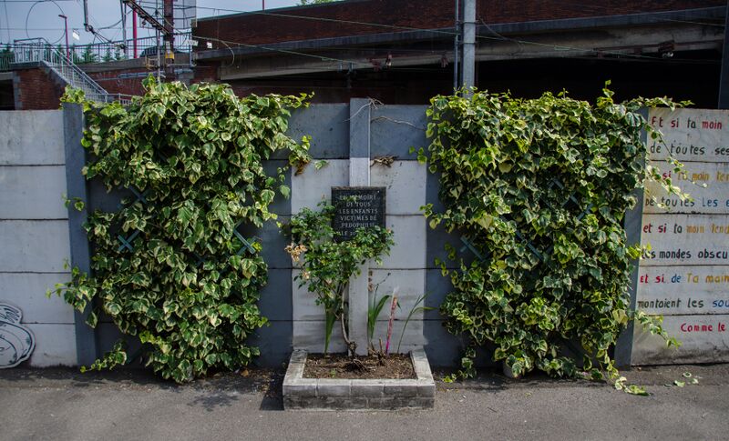 ملف:Gedenkstein Marcinelle.jpg