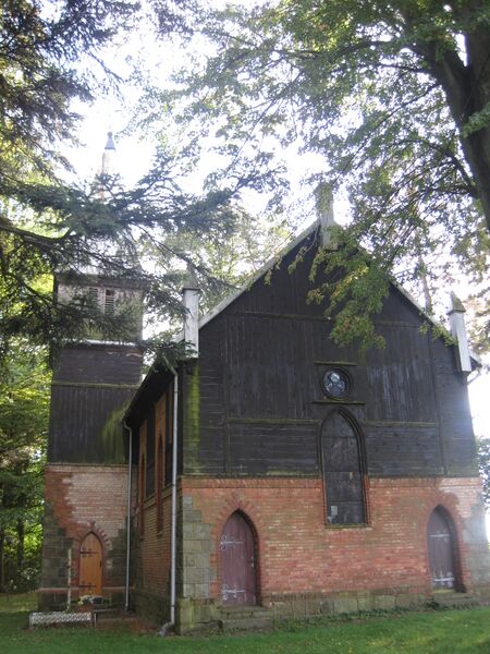 ملف:Kościół w Domaradzu.JPG