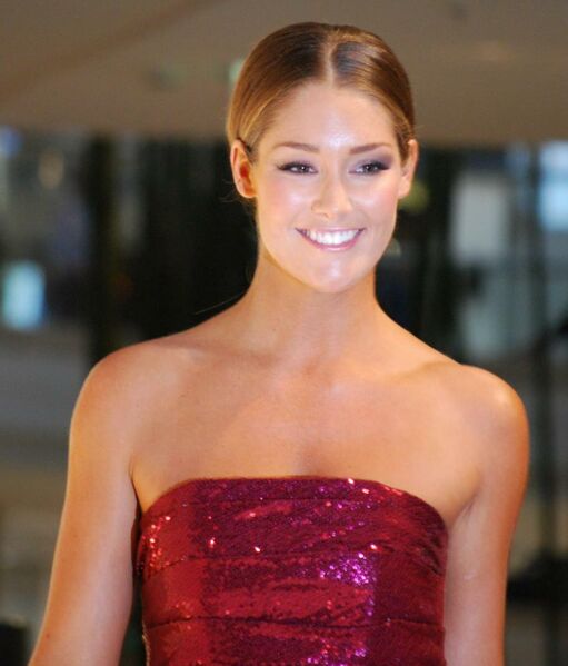 ملف:Miss Australia Erin McNaught.jpg