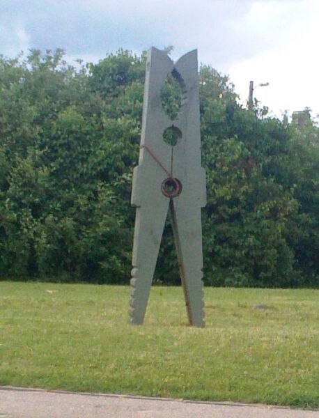 ملف:Sculpture in Vainode.JPG