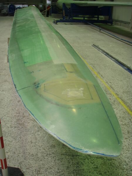 ملف:Unlackierte Blattspitze.JPG