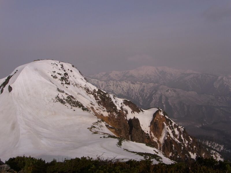ملف:Hiuchigatake2010.05.04.JPG