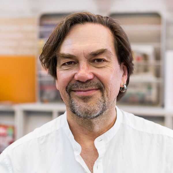 ملف:Yurii Andrukhovych 2015.jpg