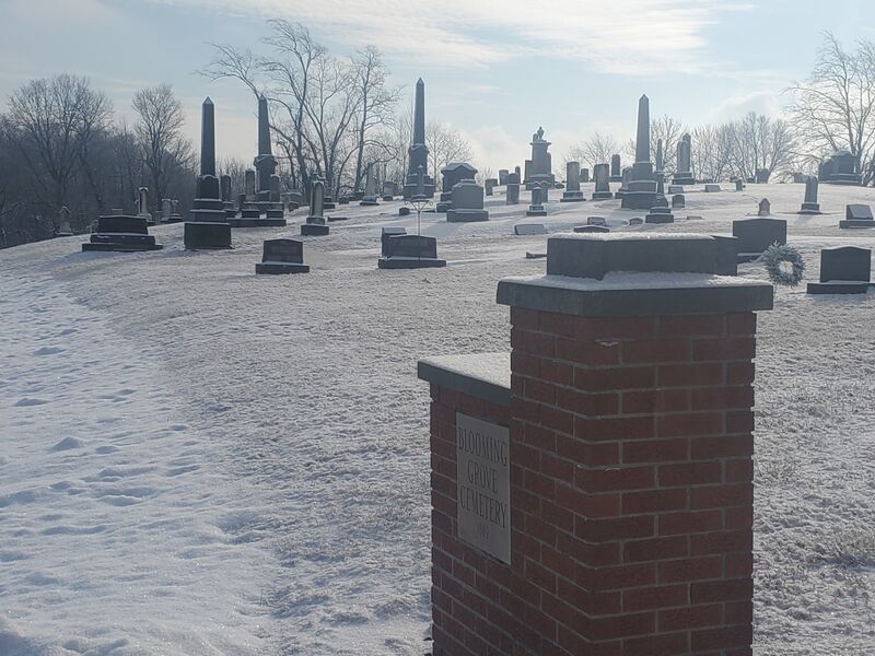 ملف:Blooming Grove Cemetery.jpg