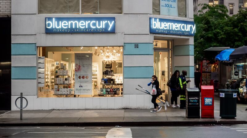 ملف:Bluemercury Storefront (48089755768).jpg