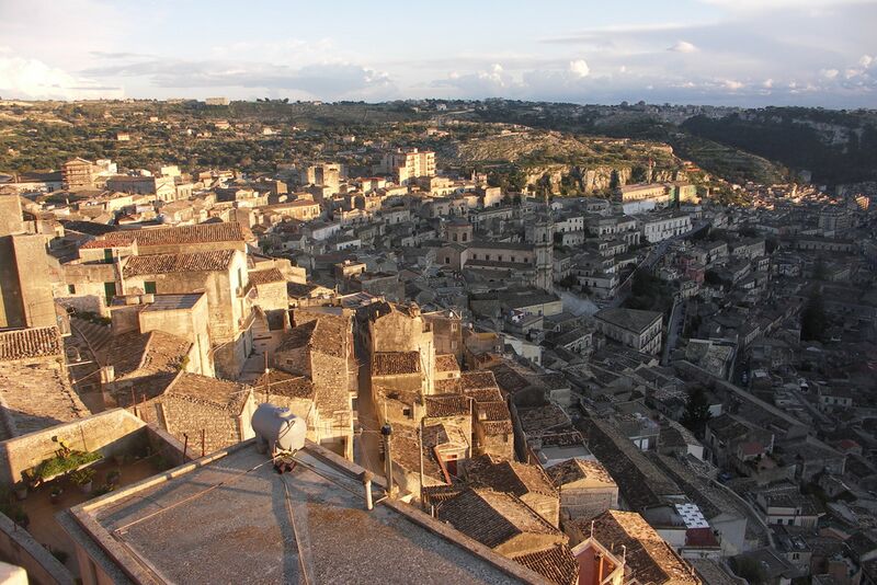 ملف:Modica-panorama.jpg