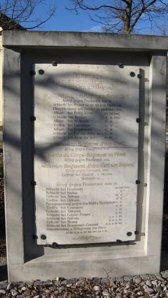 ملف:1. SRR Denkmal links.JPG