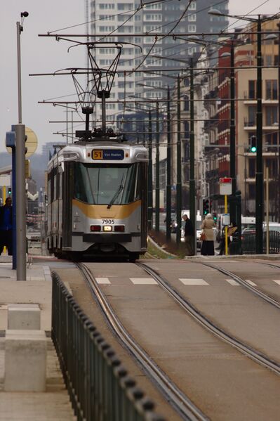 ملف:Brusel, Barthélémy, tramvaj.jpg