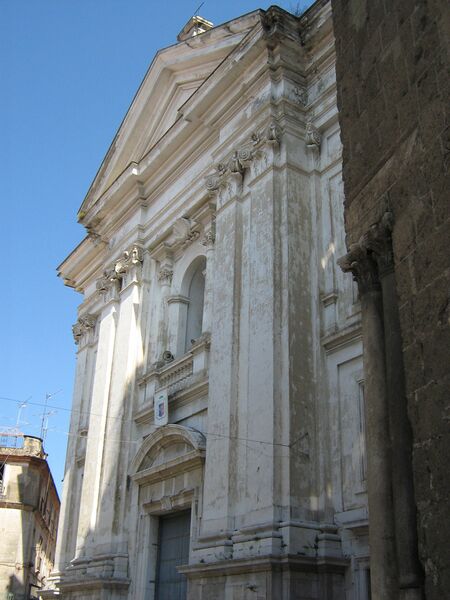 ملف:Duomo di Aversa.JPG