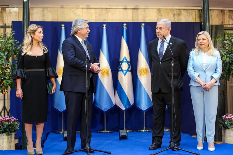 ملف:Fernandez Netanyahu 1.jpg