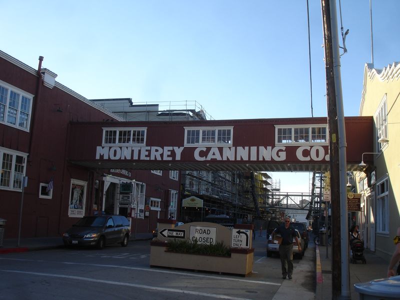 ملف:MontereyCanneryRow.jpg