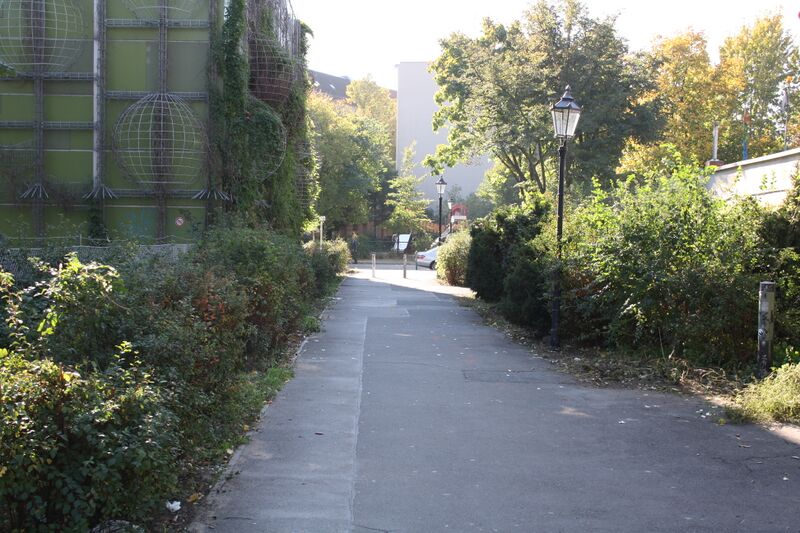 ملف:Neukölln Jan-Hus-Weg.JPG