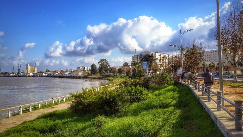ملف:Sbou River - Corniche Kenitra.jpg