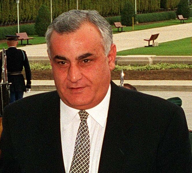 ملف:Yitzhak Mordechai.jpg