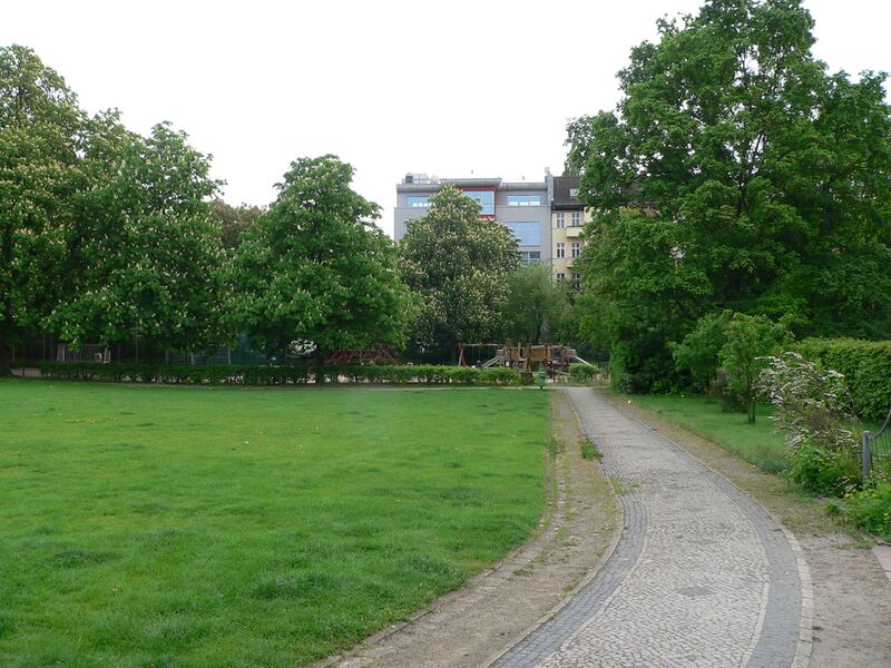 ملف:CharlottenburgGoslarerPlatz.JPG