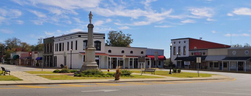 ملف:Clayton Alabama Courthouse Square.JPG