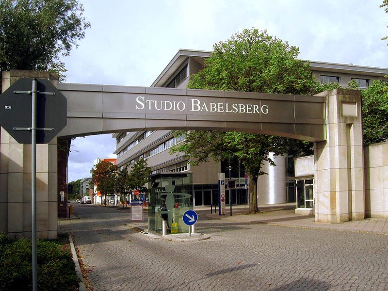 ملف:Filmstudio Babelsberg Eingang.jpg