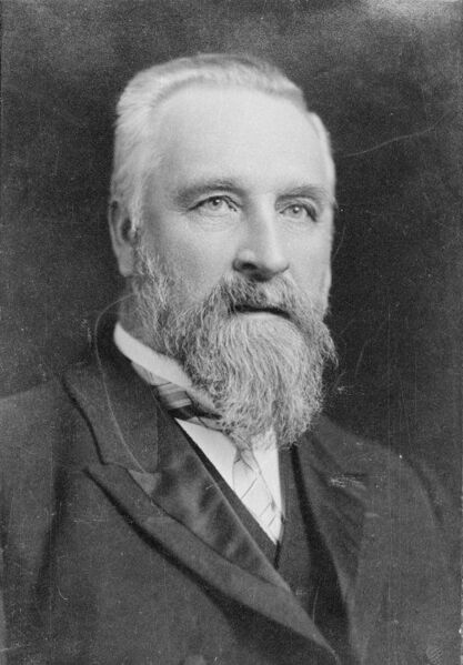 ملف:Roderick McKenzie 1900's.jpg