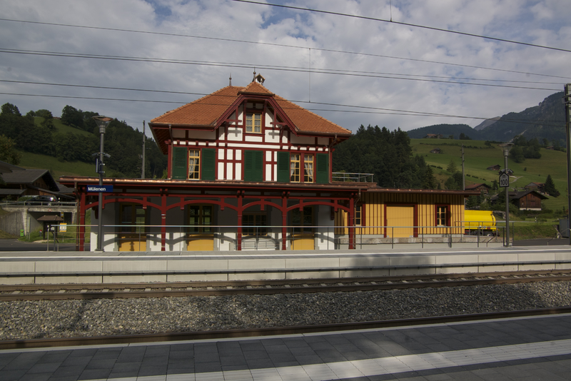 ملف:StatioMuelenen-20130717i.png