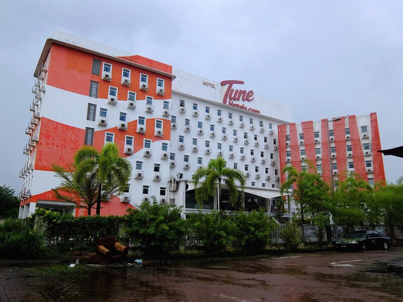 ملف:Tune Hotel Danga Bay.jpg
