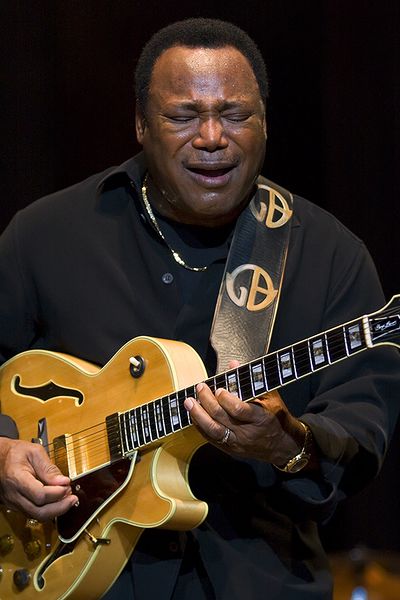 ملف:George Benson 2009.jpg