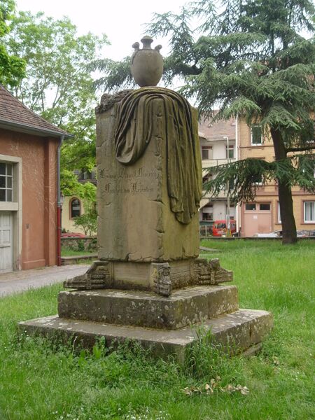 ملف:Grabdenkmal II.JPG