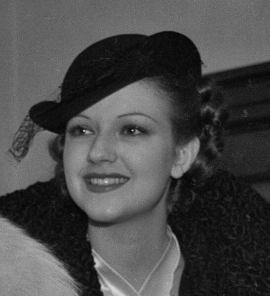 ملف:Helen Wood, 1935.jpg