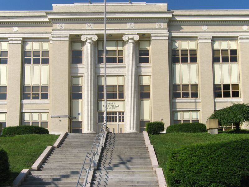 ملف:Perry High School, Pittsburgh.jpg