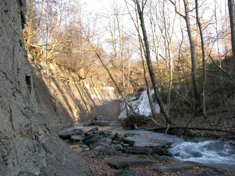 ملف:Starzel mit Wasserfall.jpg