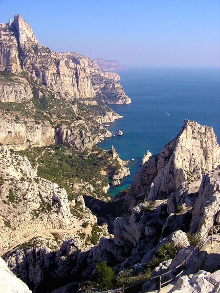ملف:Calanques.jpg