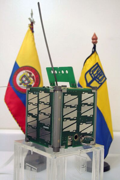 ملف:Pico-satelite Libertad 1.JPG