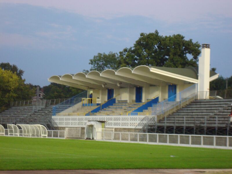 ملف:Stade Léo Lagrange 6.JPG